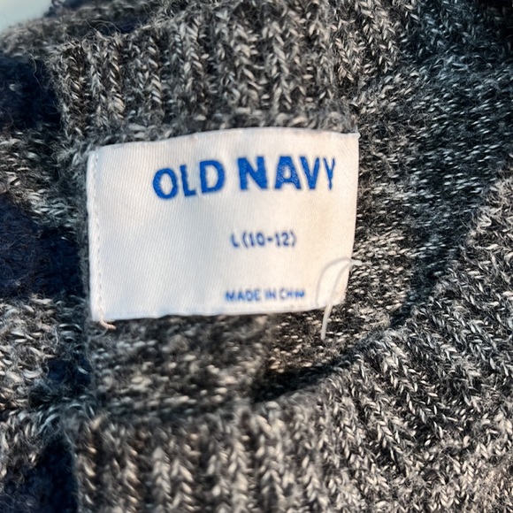 Boys fluffy sweater and matching hat - Picture 6 of 8